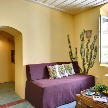 Cactus Hydra - Art Apartments Δωμάτιο φωτογραφία
