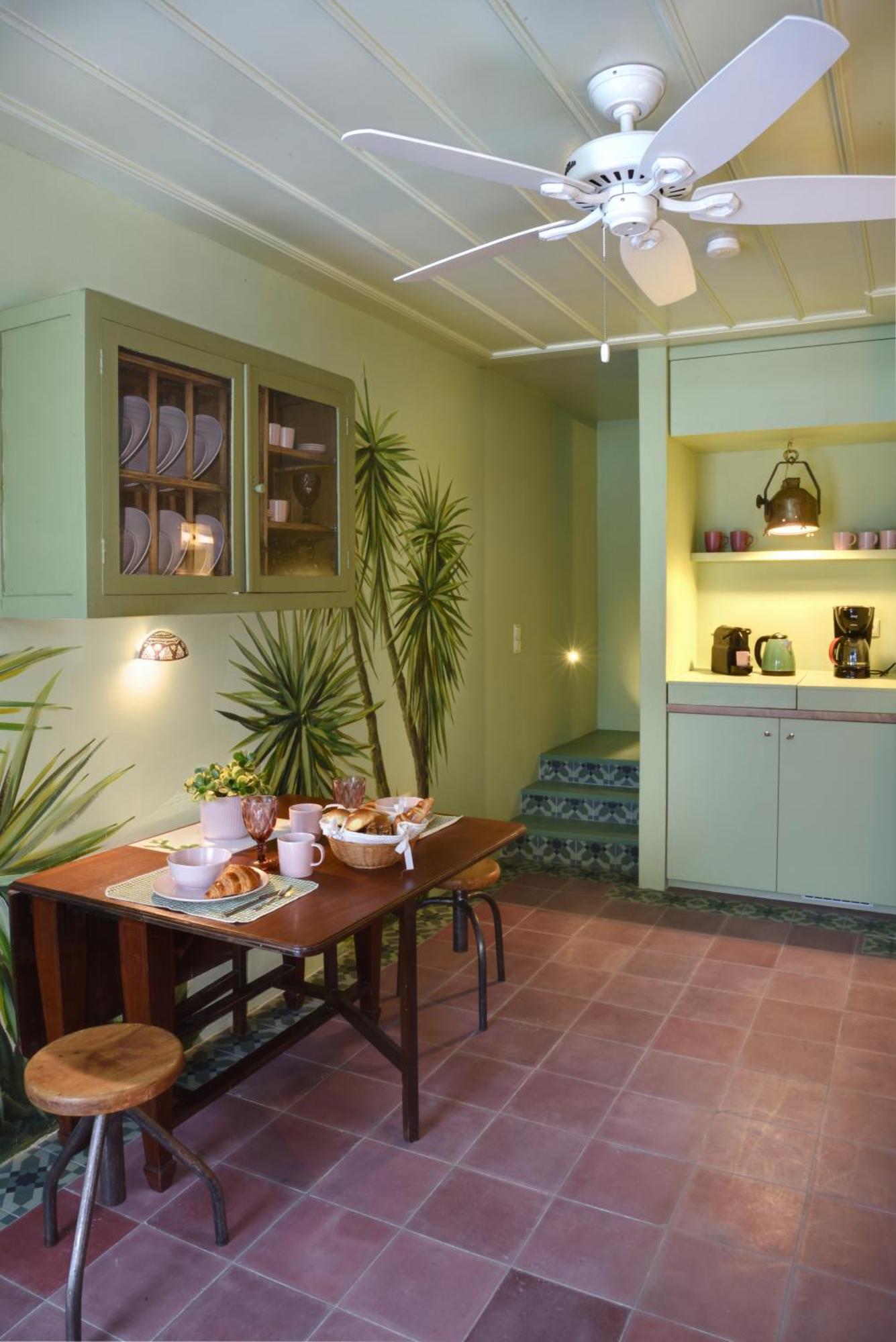 Cactus Hydra - Art Apartments Δωμάτιο φωτογραφία